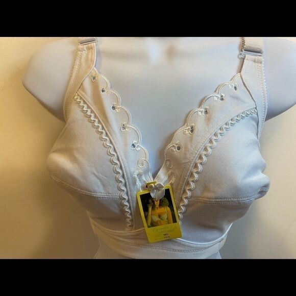 🛍Lynda’s World Assorted Floral embroidery Bras - Picture 3 of 13